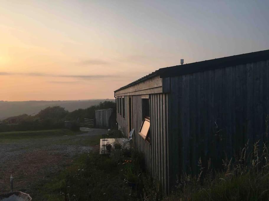 Spacious Cabin On Isolated Farm With Sea View Б'юд Екстер'єр фото